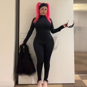 Black CASUIT w/ headband